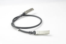 Cargar imagen en el visor de la galería, JG326A - X240 40G QSFP+ to QSFP+ 1m DAC Cable (Compatible with ) 819814017919
